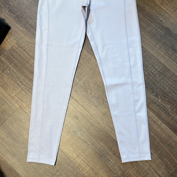 Light purple leggings - Picture 2 of 4